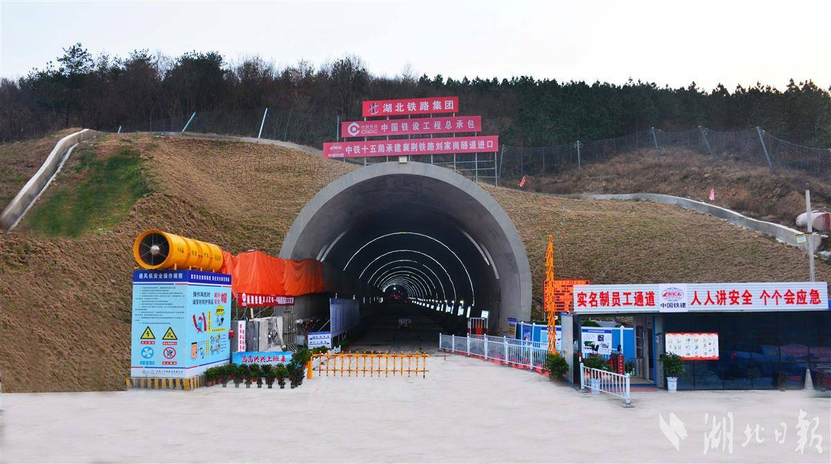 W020240902661037221956 好博(中国)体育智能科技股份有限公司网站